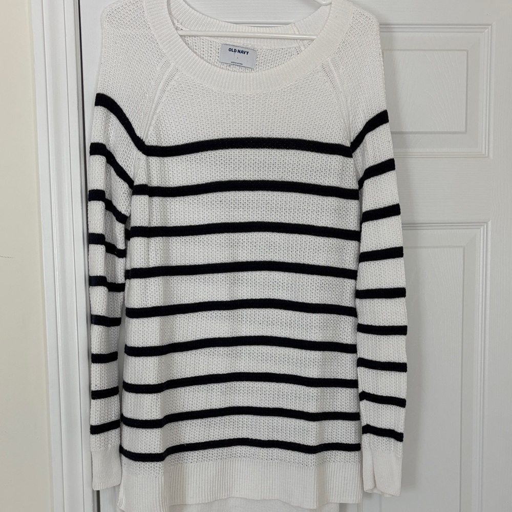 Old Navy Women's Sweater - White with Navy Blue Stripes